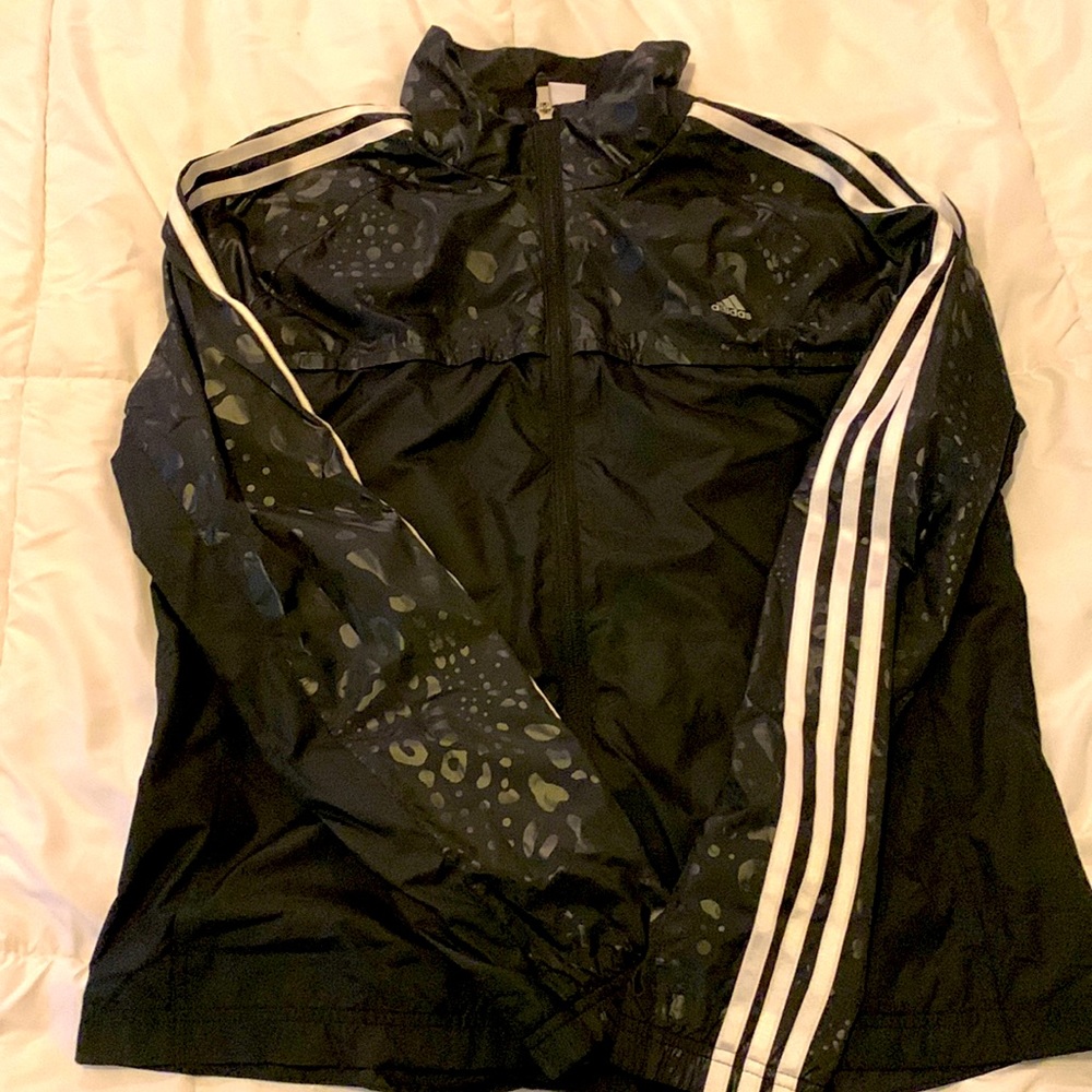 Women’s adidas windbreaker jacket. Women’s M
